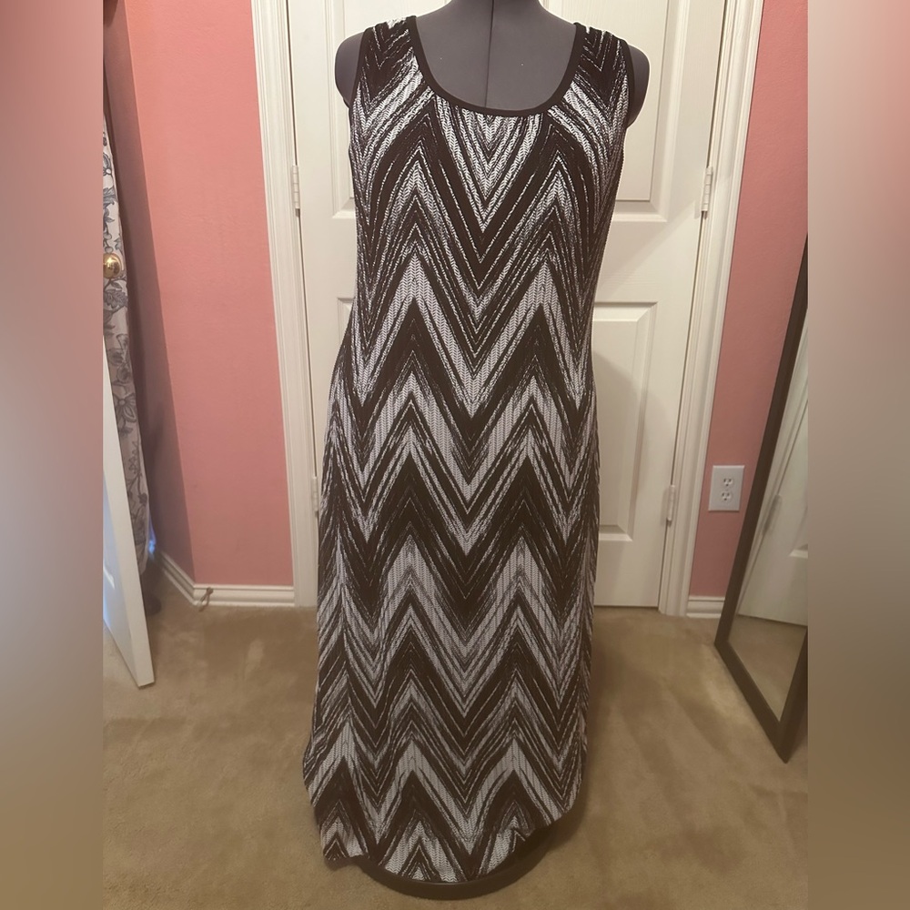 Connected Apparel Black and White Patterned Dress